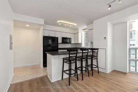 Photo 2 at 408 - 311 Richmond Street, Moss Park, Toronto
