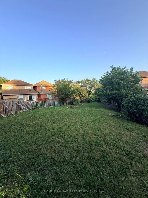 Photo 3 at 102 Misty Hills Trail, Rouge E11, Toronto