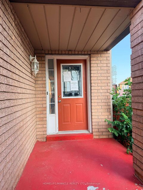 Photo 5 at 102 Misty Hills Trail, Rouge E11, Toronto