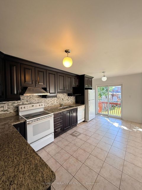 Photo 17 at 102 Misty Hills Trail, Rouge E11, Toronto