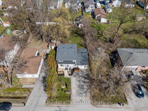 Photo 2 at 154 Beach Road, Keswick North, Georgina