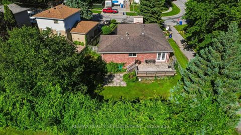 Photo 1 at 29 Campion Court, Keswick South, Georgina