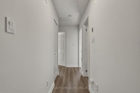 Photo 10 at 29 Campion Court, Keswick South, Georgina