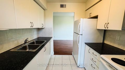 Photo 13 at 506 - 35 Bales Avenue, Willowdale East, Toronto