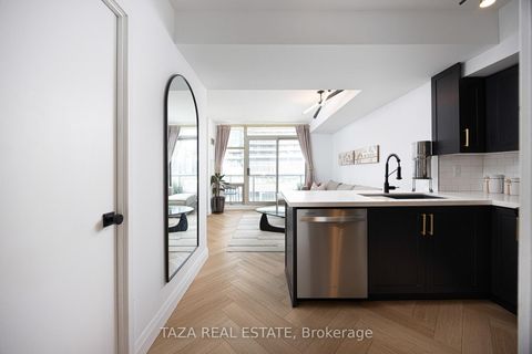 Photo 4 at 1705 - 10 Navy Wharf Court, Waterfront Communities C1, Toronto