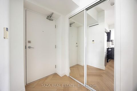 Photo 7 at 1705 - 10 Navy Wharf Court, Waterfront Communities C1, Toronto