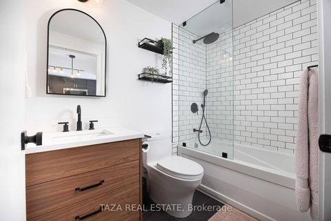 Photo 15 at 1705 - 10 Navy Wharf Court, Waterfront Communities C1, Toronto