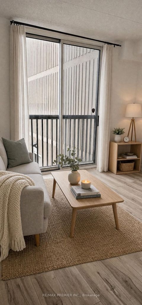 Photo 9 at 307 - 2737 Keele Street, CFB, Toronto
