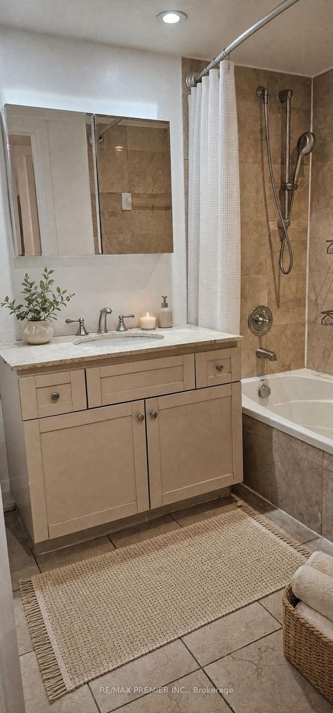 Photo 10 at 307 - 2737 Keele Street, CFB, Toronto