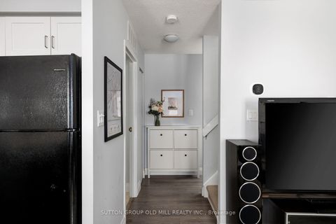 Photo 9 at 809 - 46 Western Battery Road, Niagara, Toronto