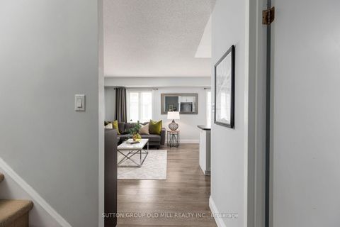 Photo 10 at 809 - 46 Western Battery Road, Niagara, Toronto