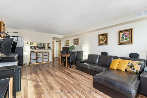 Photo 9 at 2306 - 77 Harbour Square, Waterfront Communities C1, Toronto