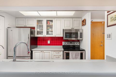 Photo 15 at 2306 - 77 Harbour Square, Waterfront Communities C1, Toronto