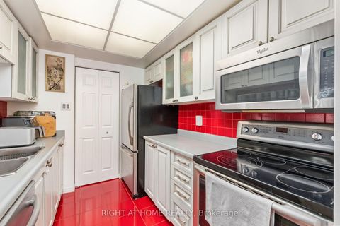 Photo 16 at 2306 - 77 Harbour Square, Waterfront Communities C1, Toronto