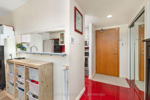 Photo 18 at 2306 - 77 Harbour Square, Waterfront Communities C1, Toronto