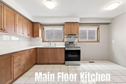 Photo 3 at 524 Silverthorn Avenue, Eglinton West, Toronto