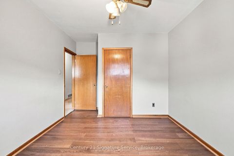 Photo 9 at 524 Silverthorn Avenue, Eglinton West, Toronto