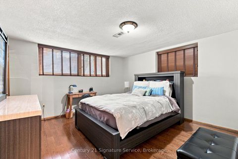 Photo 18 at 524 Silverthorn Avenue, Eglinton West, Toronto