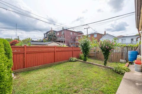 Photo 27 at 524 Silverthorn Avenue, Eglinton West, Toronto