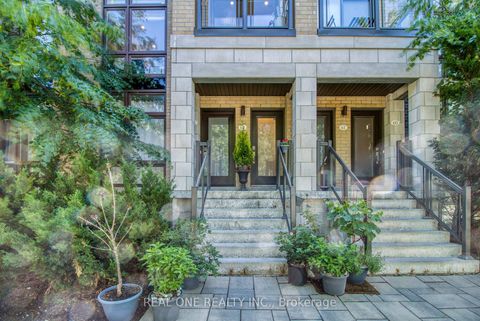 Photo 1 at 63 - 27 Eldora Avenue, Newtonbrook West, Toronto