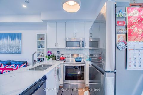Photo 6 at 63 - 27 Eldora Avenue, Newtonbrook West, Toronto