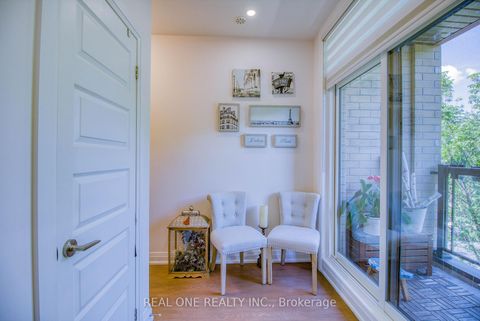Photo 16 at 63 - 27 Eldora Avenue, Newtonbrook West, Toronto