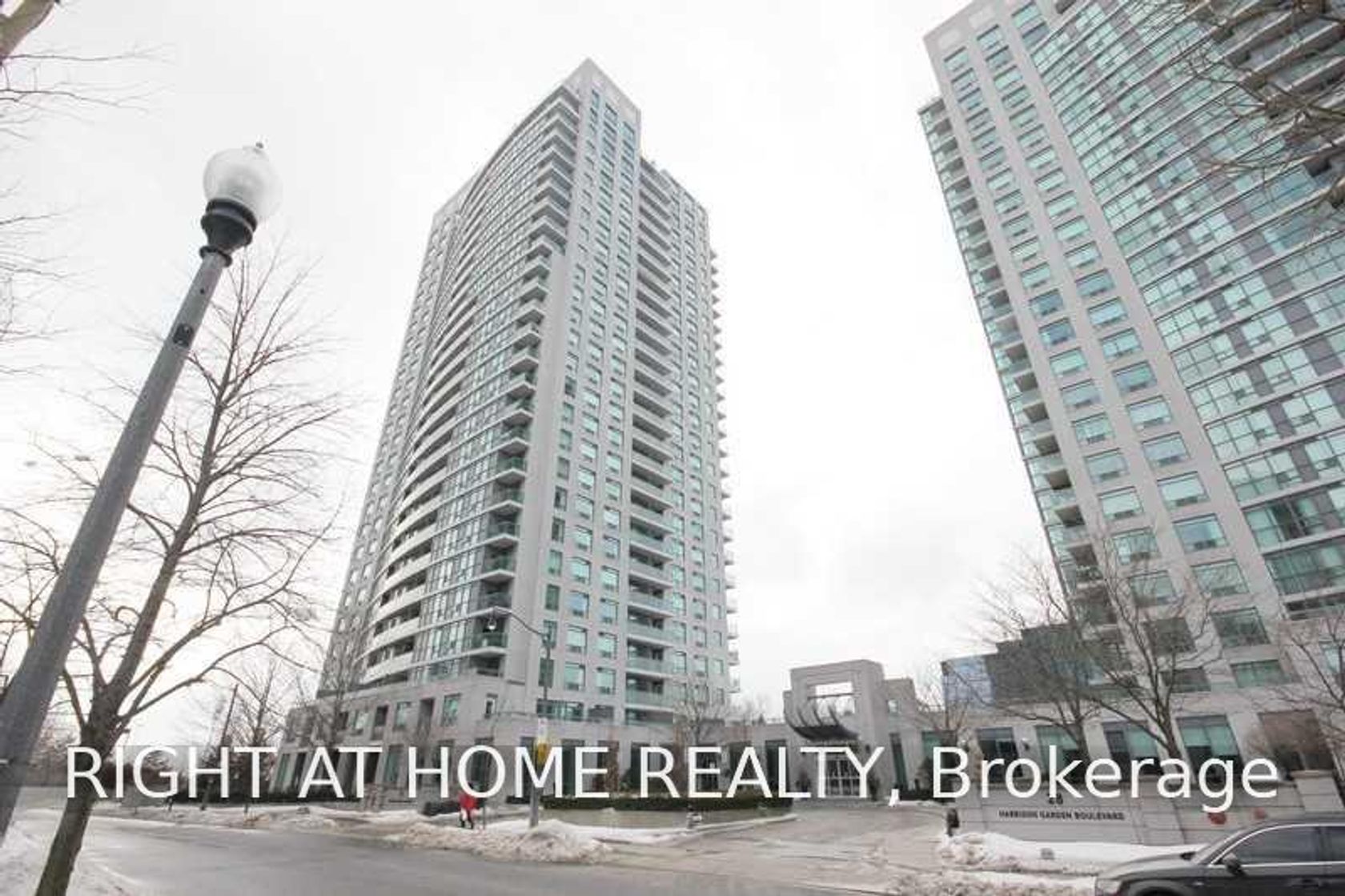 207 - 30 Harrison Garden Boulevard, Willowdale East, Toronto photo number 2