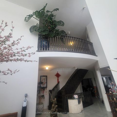 Photo 5 at 78 Pieta Place, Vellore Village, Vaughan