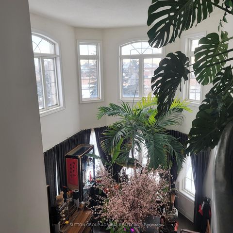 Photo 8 at 78 Pieta Place, Vellore Village, Vaughan