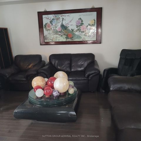 Photo 12 at 78 Pieta Place, Vellore Village, Vaughan