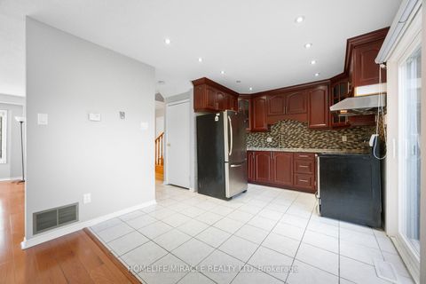 Photo 11 at 8 Lansbury Drive, Agincourt North, Toronto