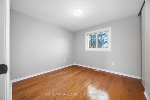 Photo 19 at 8 Lansbury Drive, Agincourt North, Toronto