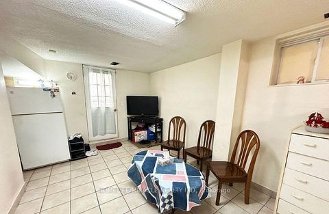 Photo 36 at 8 Lansbury Drive, Agincourt North, Toronto