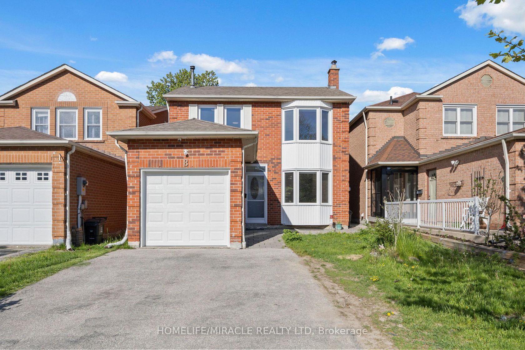8 Lansbury Drive, Agincourt North, Toronto photo 4