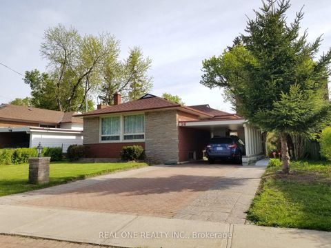 Photo 1 at 26 Applefield Drive, Bendale, Toronto