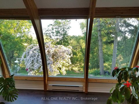Photo 17 at 26 Applefield Drive, Bendale, Toronto