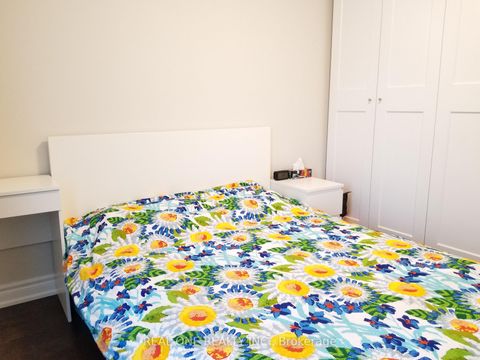 Photo 25 at 26 Applefield Drive, Bendale, Toronto