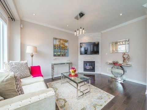 Photo 7 at 98 Stoyell Drive, Jefferson, Richmond Hill
