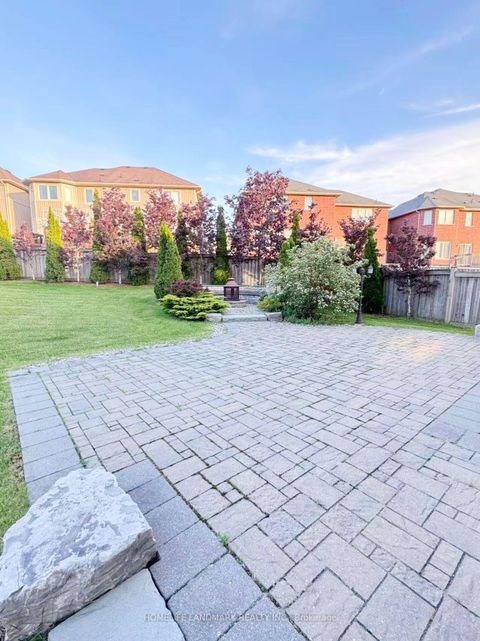 Photo 16 at 98 Stoyell Drive, Jefferson, Richmond Hill