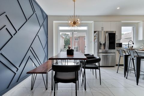 Photo 7 at 434 Ritas Avenue, Summerhill Estates, Newmarket