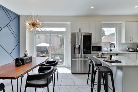 Photo 12 at 434 Ritas Avenue, Summerhill Estates, Newmarket