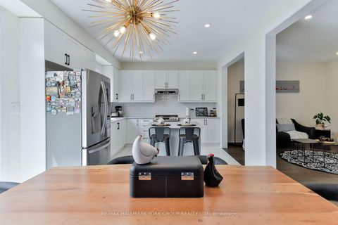 Photo 15 at 434 Ritas Avenue, Summerhill Estates, Newmarket