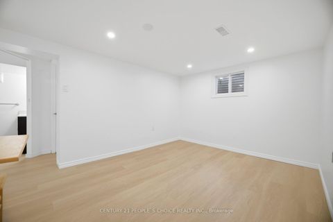 Photo 31 at 4 Furness Crescent, Clairville, Toronto