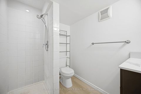Photo 32 at 4 Furness Crescent, Clairville, Toronto