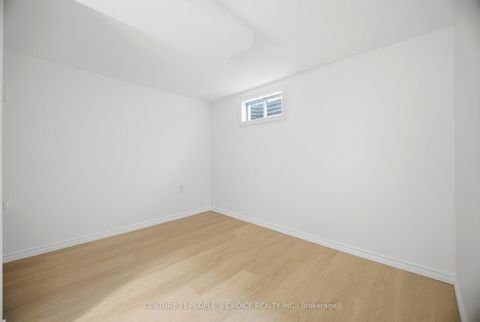 Photo 34 at 4 Furness Crescent, Clairville, Toronto