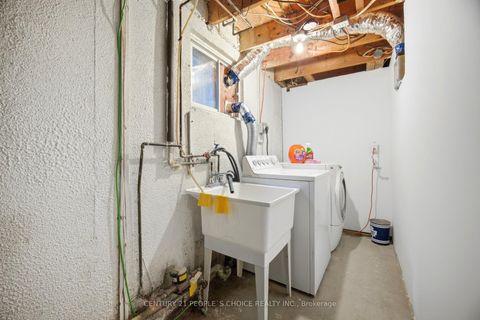 Photo 36 at 4 Furness Crescent, Clairville, Toronto