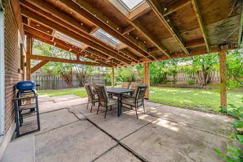 Photo 41 at 4 Furness Crescent, Clairville, Toronto