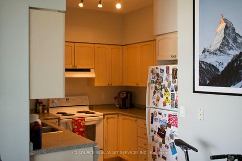 Photo 4 at 2612 - 219 Fort York Boulevard, Niagara, Toronto