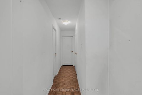 Photo 10 at 1401 - 61 Richview Road, Humber Heights, Toronto