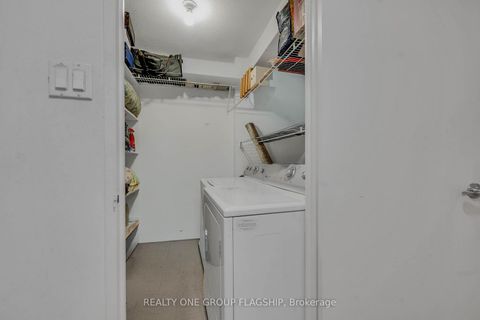 Photo 14 at 1401 - 61 Richview Road, Humber Heights, Toronto